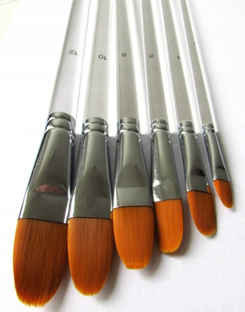 Pędzel migdałowy plaski syntetyczny #4 DiamondFX