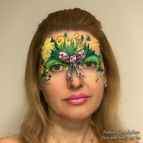 Farba do malowania twarzy i ciała Diamond FX Split Cake 28 g GREEN CARPET