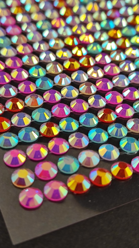 KRYSZTAŁKI AKRYLOWE SAMOPRZYLEPNE WIELOKOLOROWE LUSTRZANE 260 szt - 6 mm