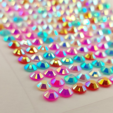 KRYSZTAŁKI AKRYLOWE SAMOPRZYLEPNE WIELOKOLOROWE LUSTRZANE 260 szt - 6 mm