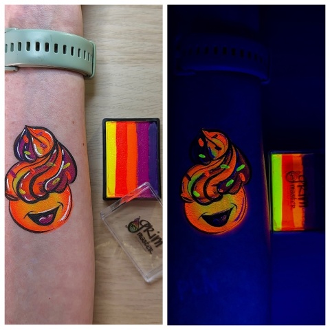 Farba do malowania twarzy i ciała GrimMaster 30 g Split Cake ST702