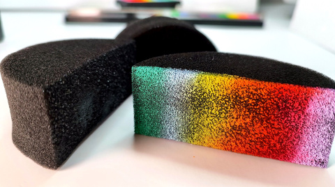 Gąbka półokrągła czarna do malowania twarzy i ciała