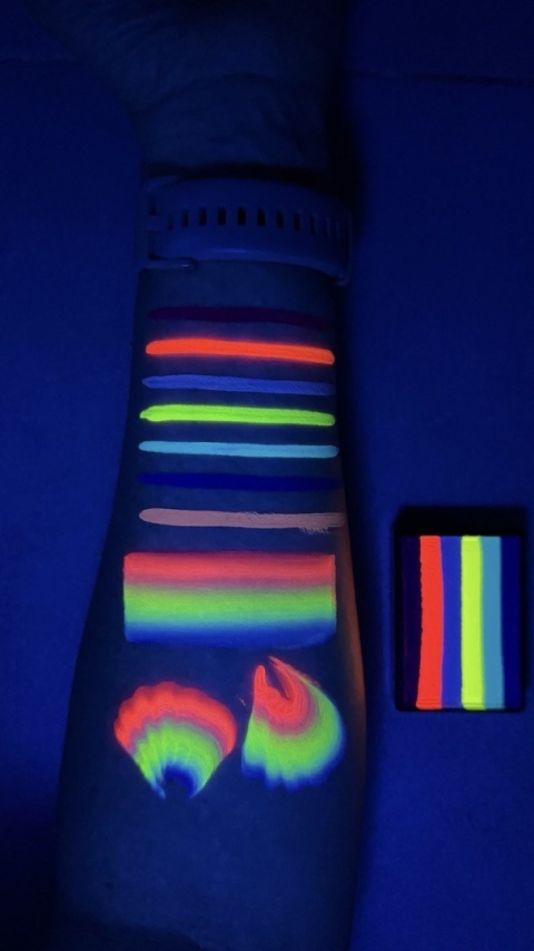 Farba do malowania twarzy i ciała GrimMaster 30 g Split Cake ST711