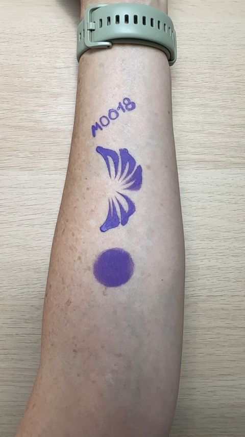 Farba do malowania twarzy i ciała GrimMaster LIGHT PURPLE 32g