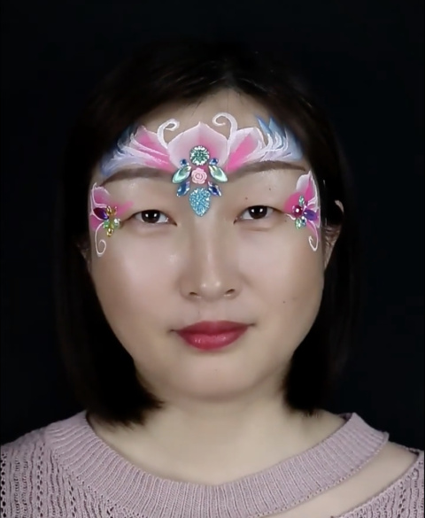 Naklejki błyszczące kryształki kolorowe 3D na twarz Face Gems