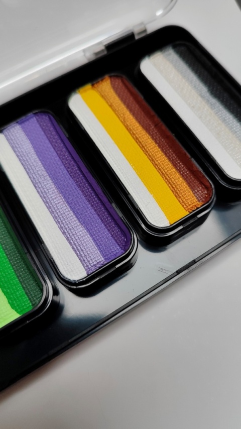 Paleta farb do malowania twarzy i ciała GrimMaster FACE PARADE mix 8 x 13g