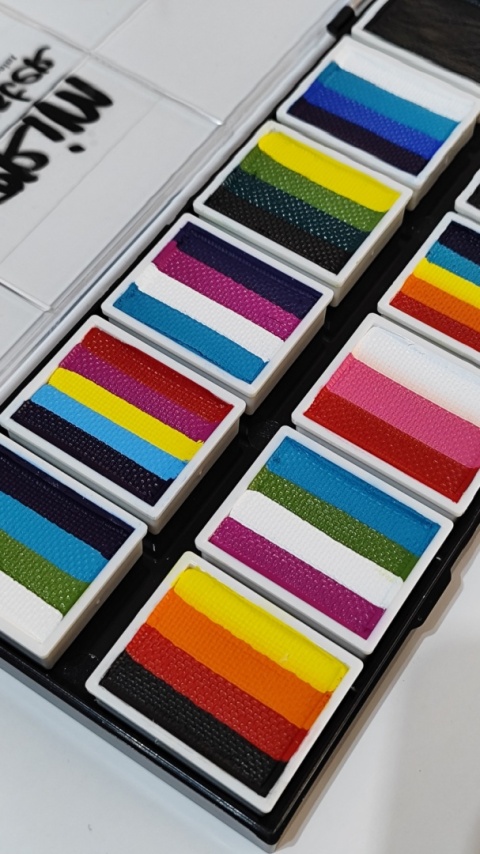 Paleta farb do malowania twarzy i ciała GrimMaster mix kolorów 12 x 10g